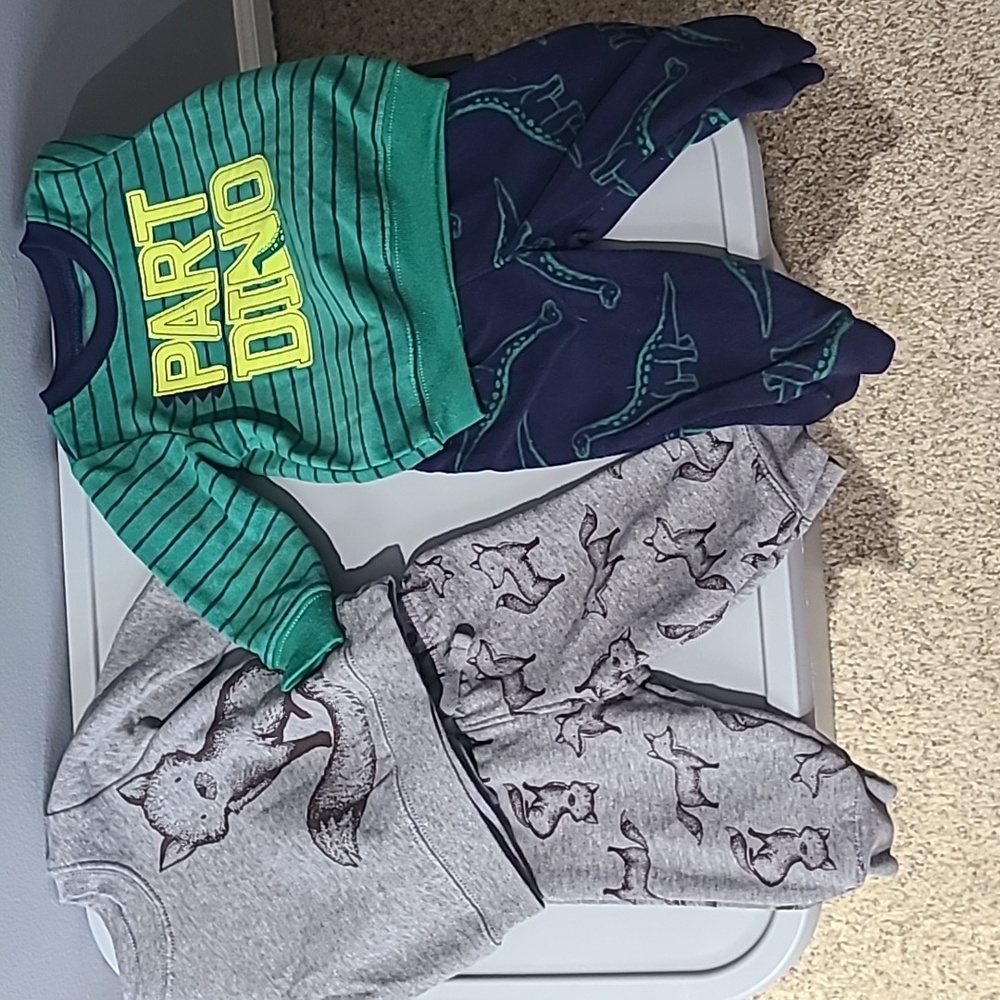 3-6m carter's two piece fleece outfits